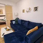 Place 4 U Center Lejlighed *
