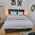 Place 4 U Center *