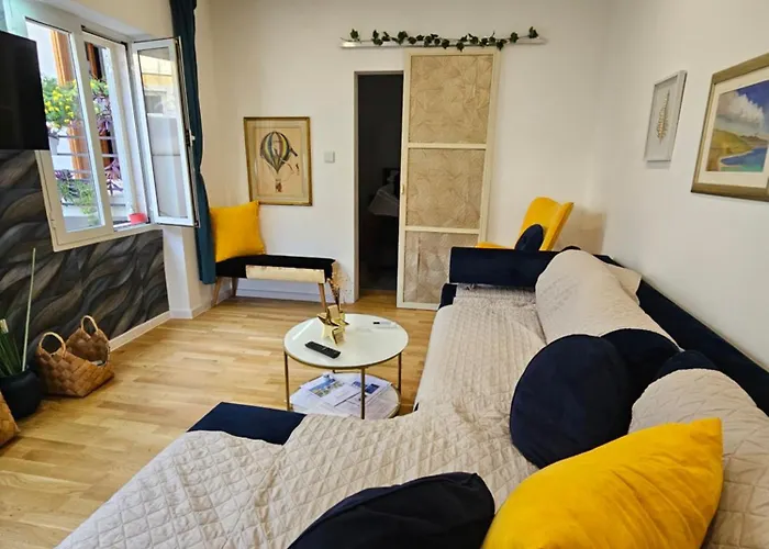 Place 4 U Center Апартаменты