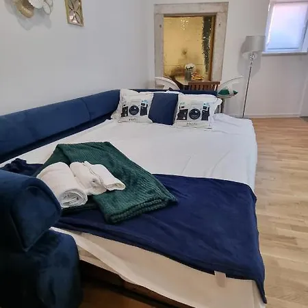 Place 4 U Center Апартаменты *