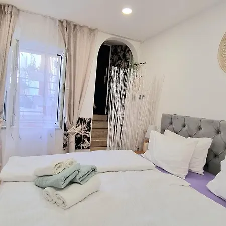 Place 4 U Center Апартаменты